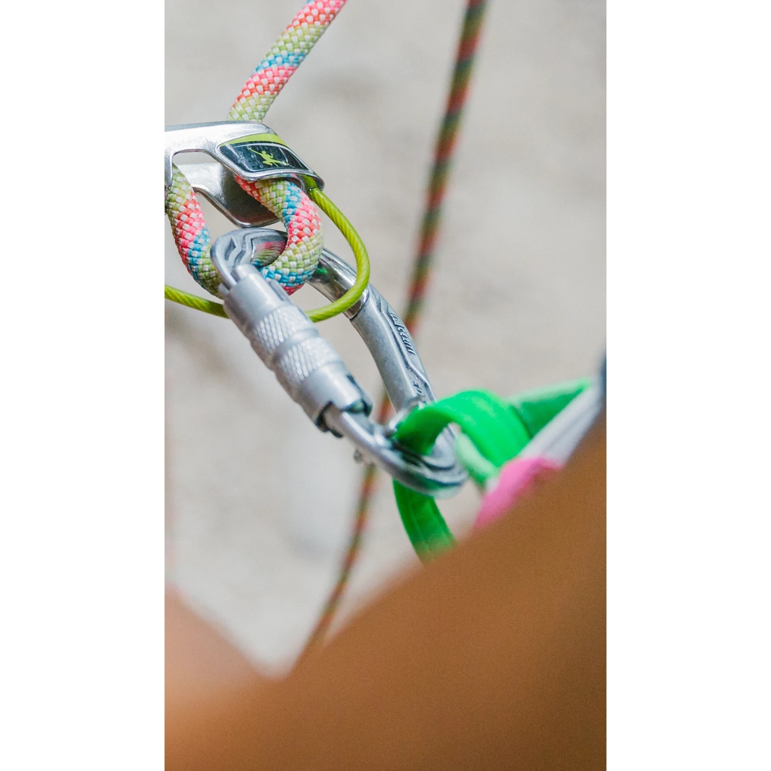 Edelrid HMS Bulletproof Triple FG II Carabiner - Icemint 7 Edelrid HMS Bulletproof Triple FG II Carabiner - Icemint - Image 5