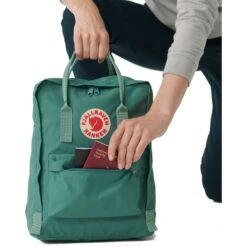 FJÄLLRÄVEN Fjällräven Kånken Rugzak - Foliage Green-peach Sand -Camping Keuken Verkoop fjaellraeven kanken backpack 22 1419955