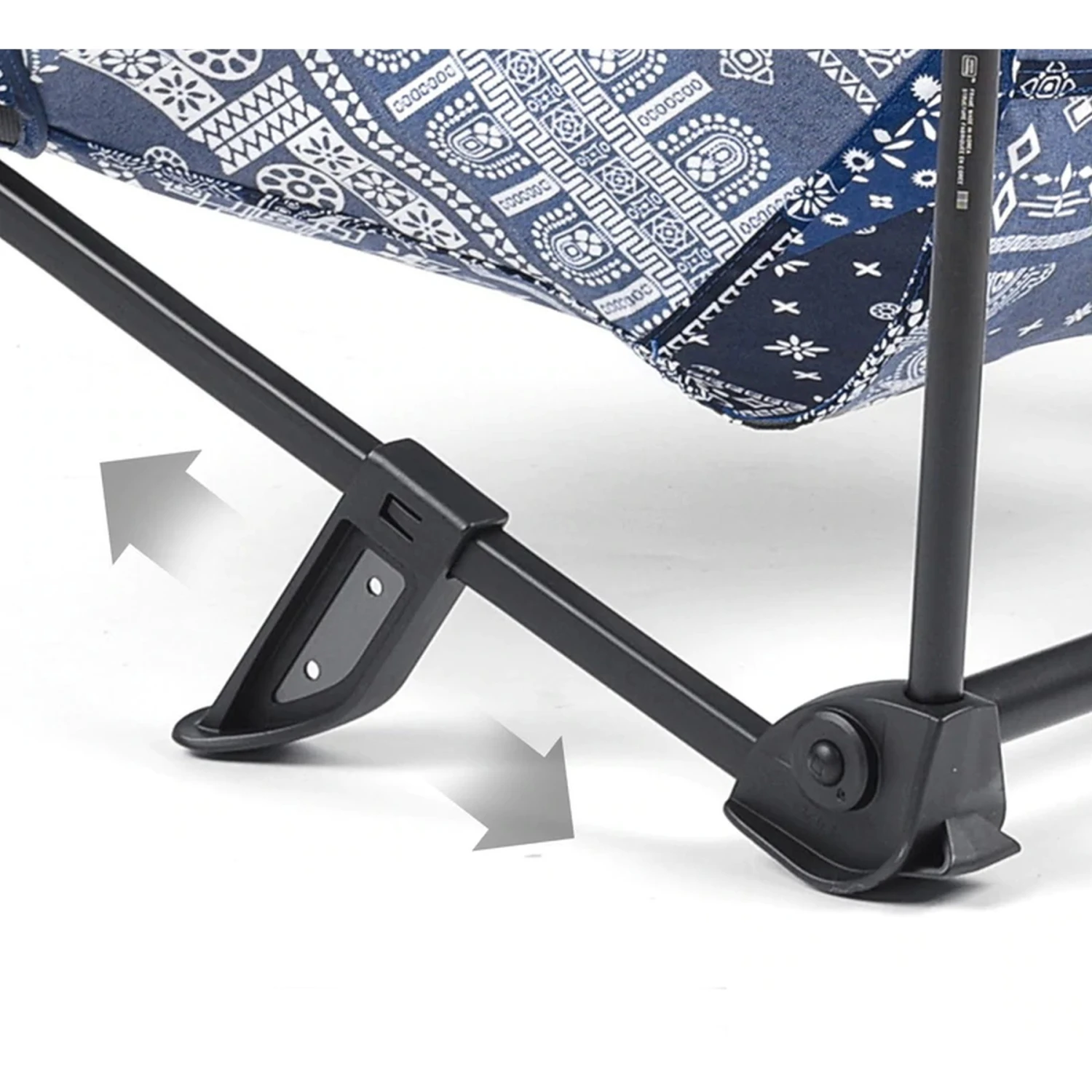 Helinox Incline Festival Chair - Blue Bandanna Quilt - Black 5 Helinox Incline Festival Chair - Blue Bandanna Quilt - Black - Image 3